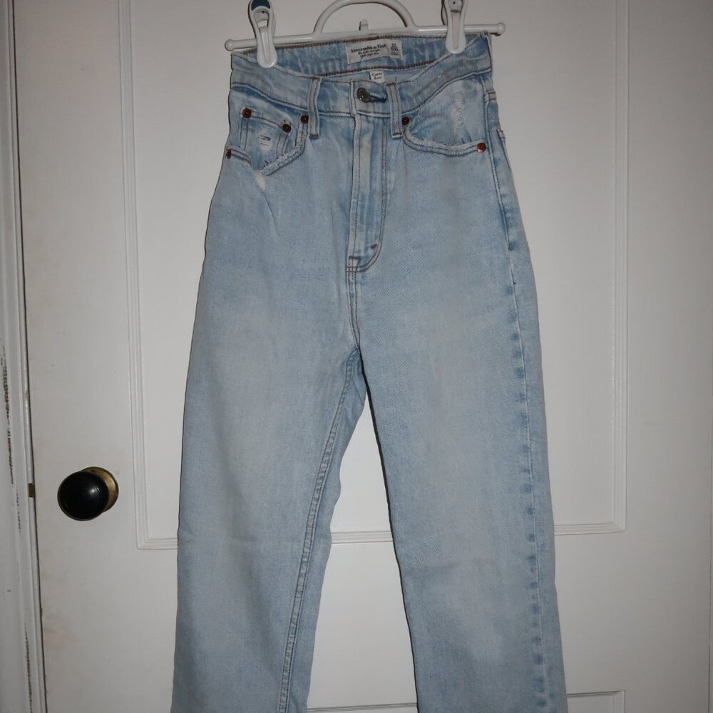Abercrombie & Fitch Curve Love ankle straight ultra high rise light wash jeans